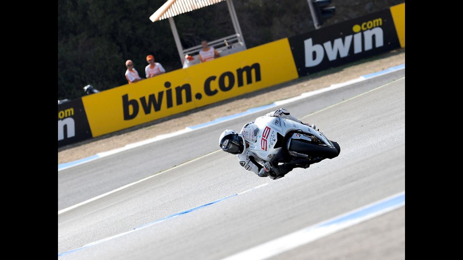 Jorge Lorenzo in action in Estoril
