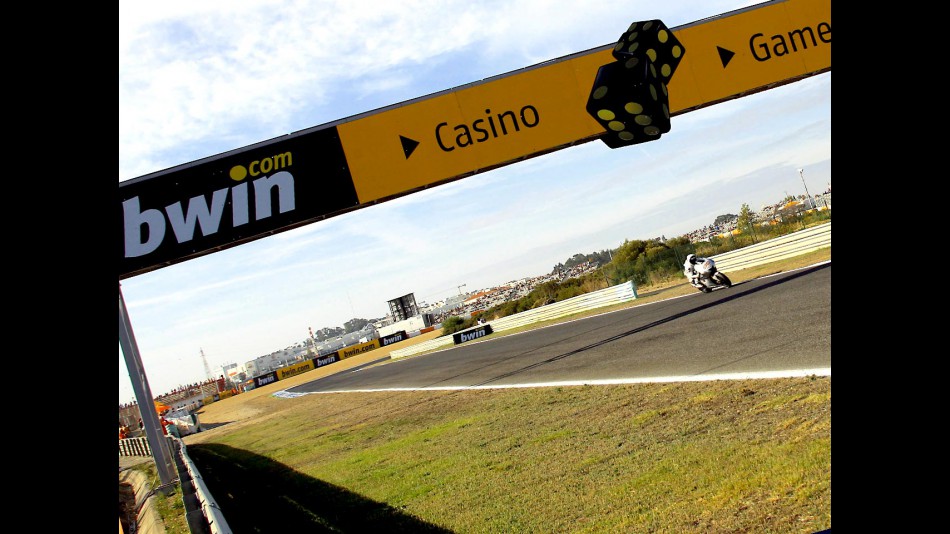 Jorge Lorenzo in action in Estoril