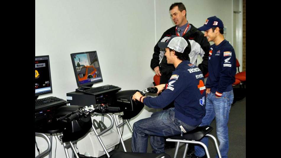 Dovizioso and Pedrosa visit Honda training center
