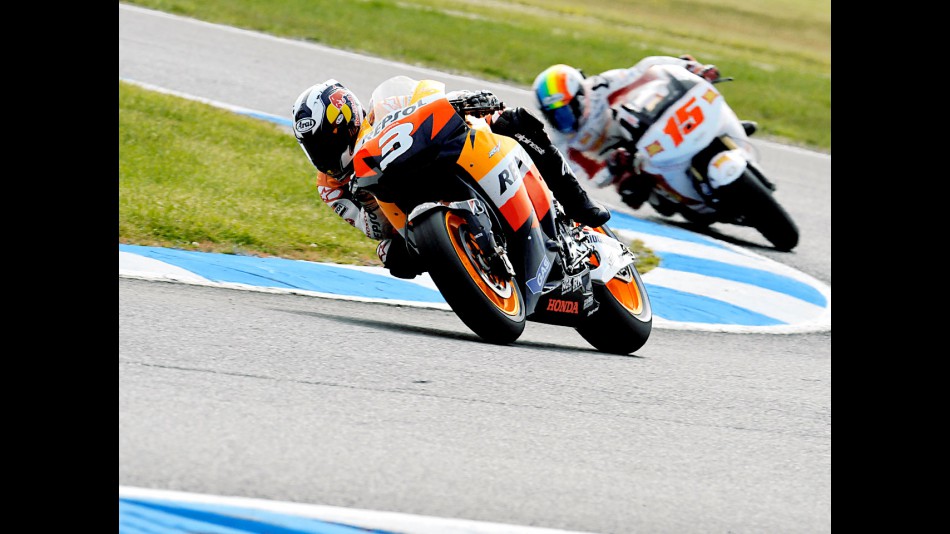 Dani Pedrosa riding ahead of De Angelis at Phillip Island