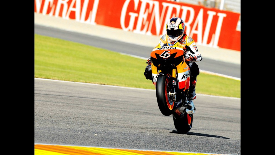 Andrea Dovizioso pulls off a wheelie in Valencia