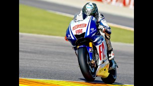fiat yamaha duo looking for a good setting at valencia