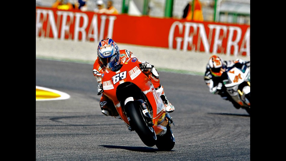 Nicky Hayden in action in Valencia