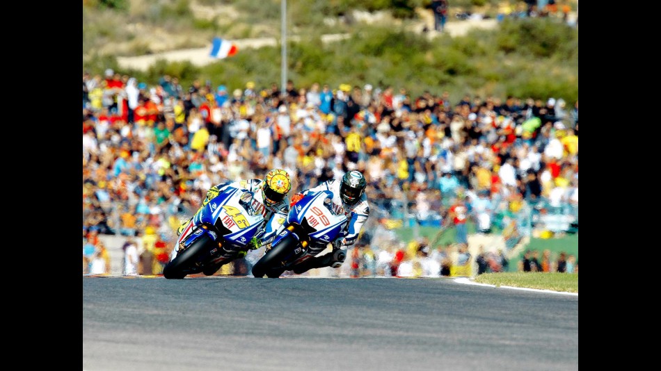 Lorenzo and Rossi in action in Valencia