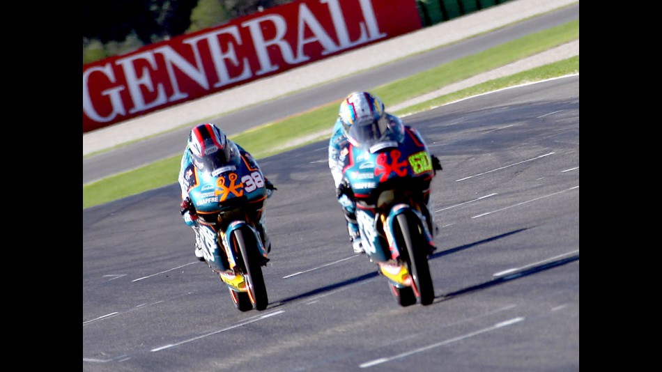Simon and Smith in action in Valencia