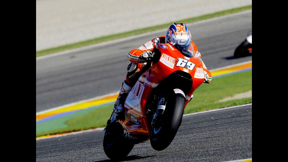 Nicky Hayden in action in Valencia