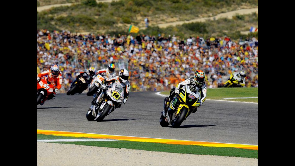 Colin Edwards riding ahead of MotoGP group in Valencia