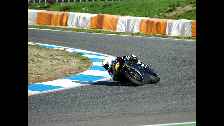Bautista testing with Suzuki in Estoril