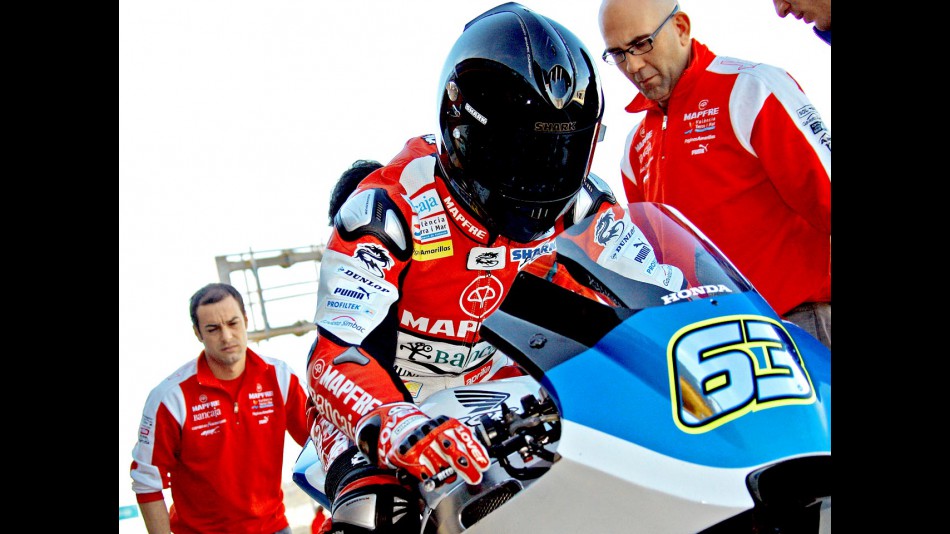 Mike di Meglio riding the BQR Moto2 bike at Valencia