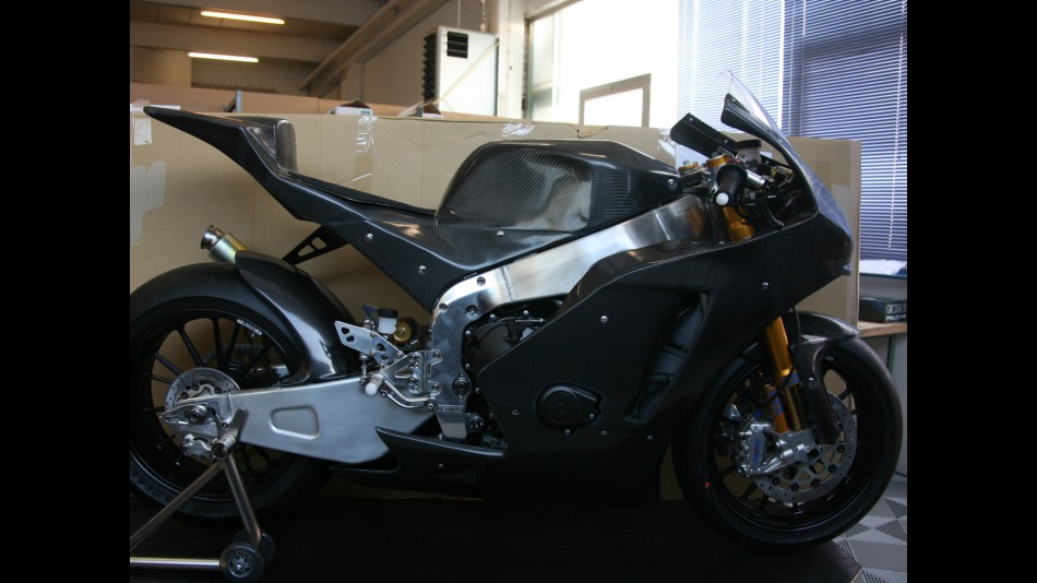 Interwetten Moto2 Team receives Luthi's Moriwaki bike