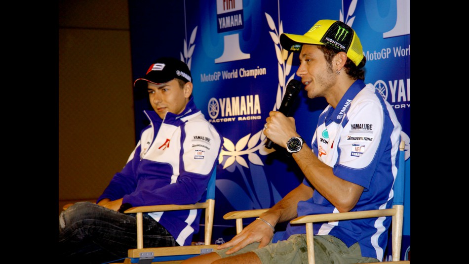 Yamaha´s Rossi and Lorenzo inThailand
