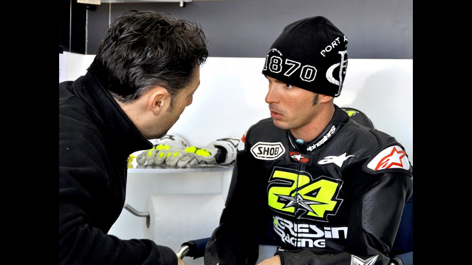 Toni Elias in the garage at the Valencia test