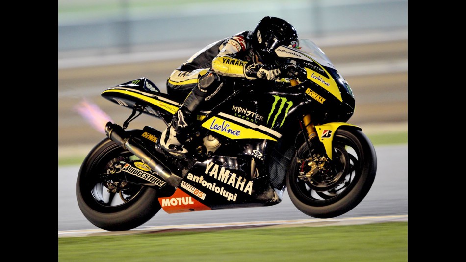 Action shot of Ben Spies at the Qatar test
