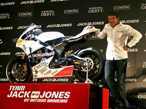 Jack & Jones by A. Banderas presentation. Tags: 2010Moto2Joan OliveKenny ... Jack & Jones by A. Banderas presentation. Tags: 2010Moto2Joan OliveKenny ...
