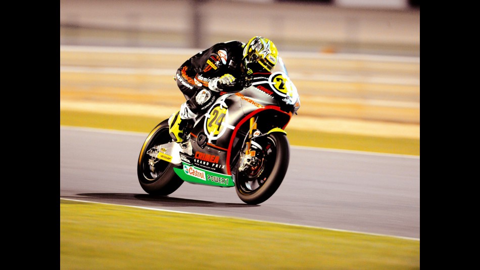 Toni Elias in action in Qatar
