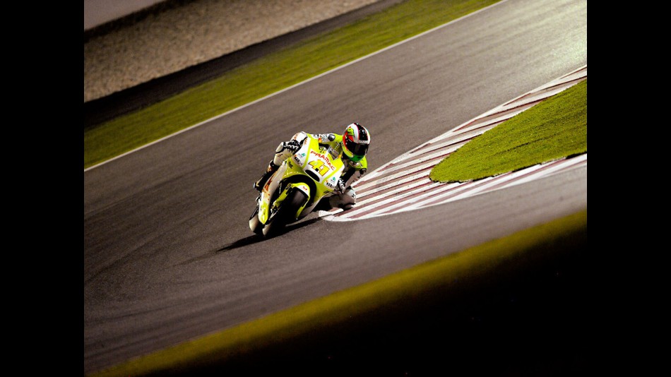 Aleix Espargaró in action in Qatar