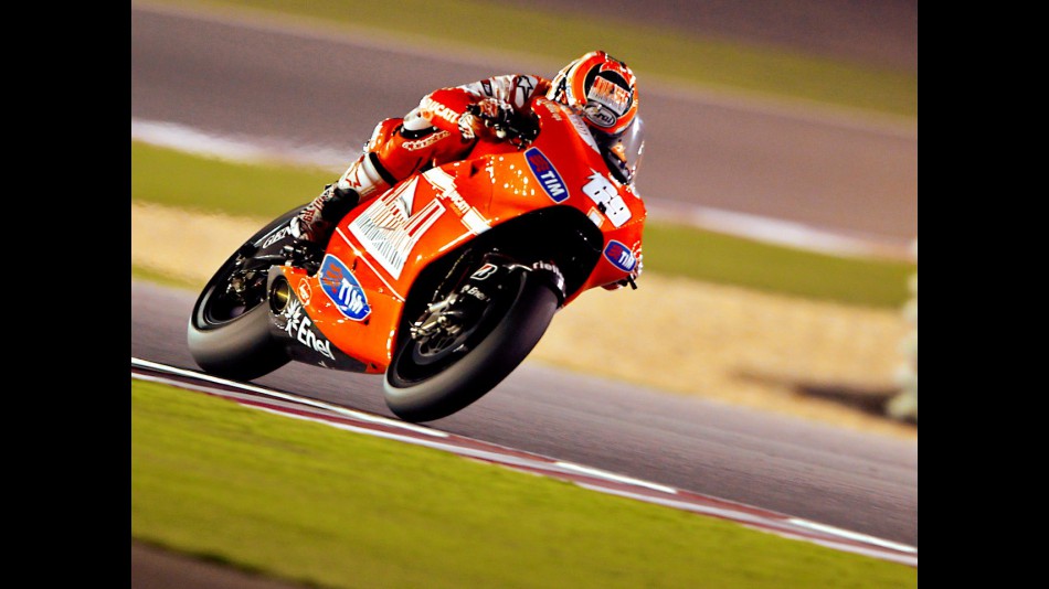 Nicky Hayden in action in Qatar