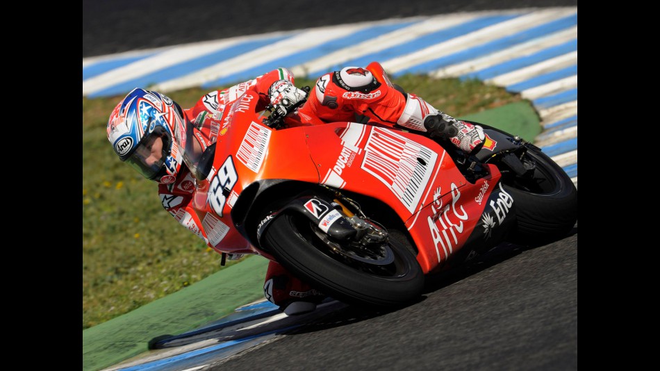 Nicky Hayden in action in Jerez