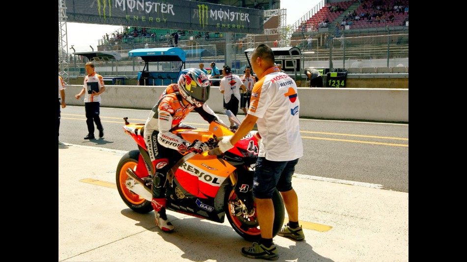 Andrea Dovizioso in the pit lane