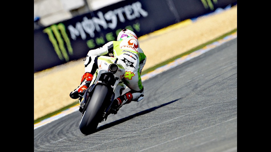 Aleix Espargaró in action in Le Mans