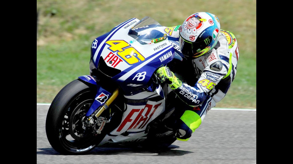 Rossi crashes during FP2 in Mugello
