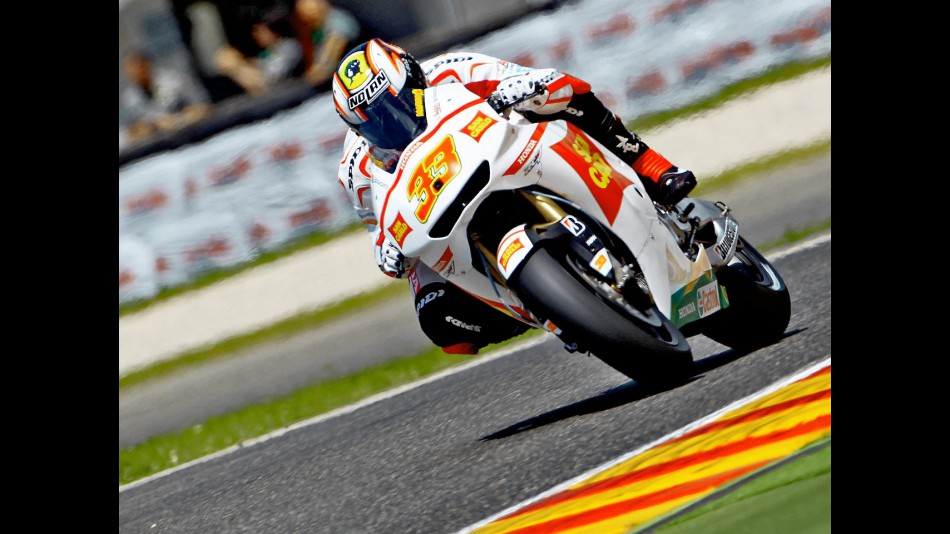 Marco Melandri in action in Mugello