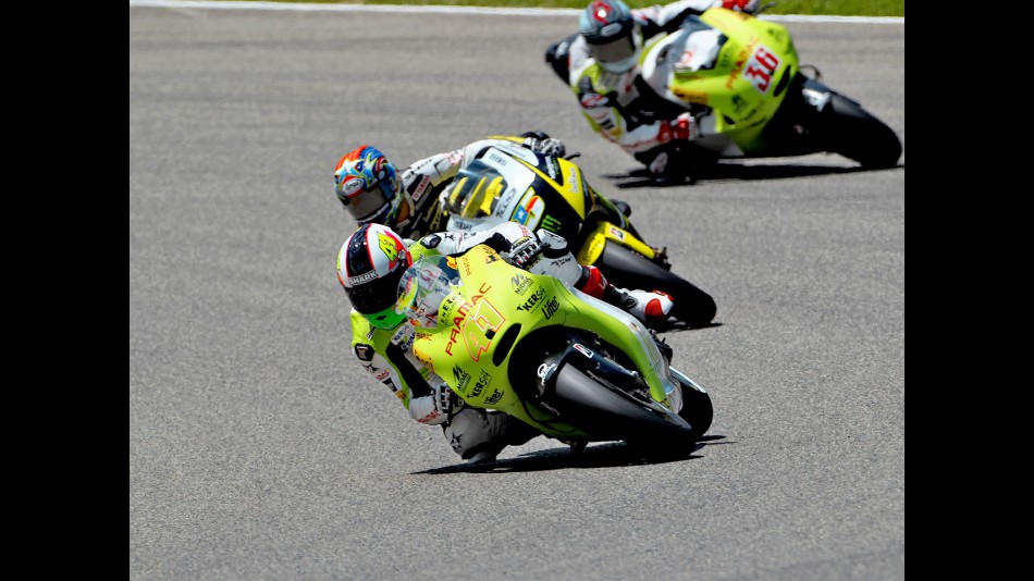 Aleix Espargaró in action in Mugello
