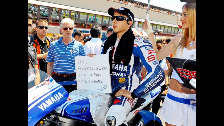 Jorge Lorenzo sends a get well message to Valentino Rossi