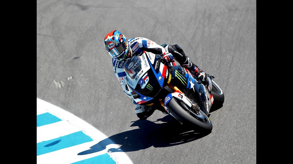 Colin Edwards in action in Laguna Seca
