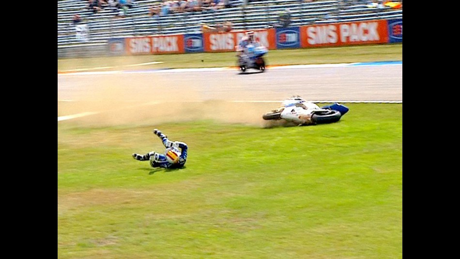 Alex Debon crashes during QP in Assen