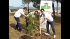 MotoGP media plant trees to support the Repsol Foundation