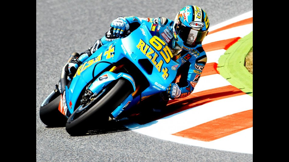 Loris Capirossi in action at the Catalunya Circuit