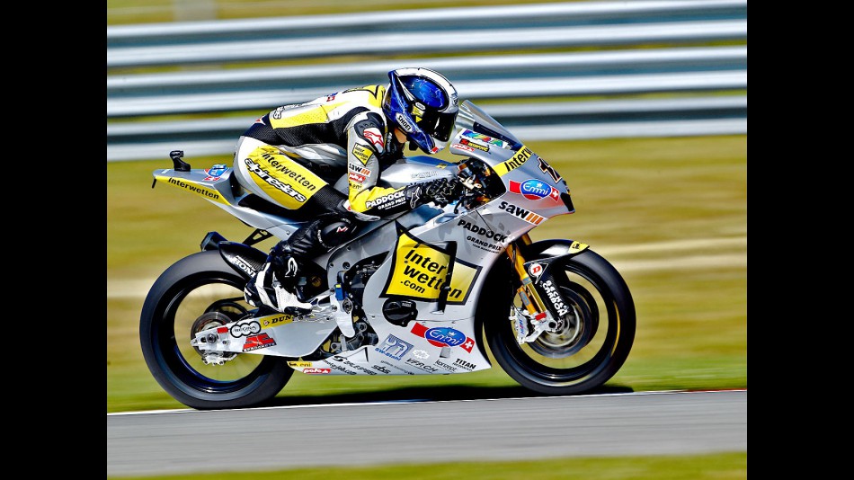 Thomas Luthi on track at the Catalunya Circuit