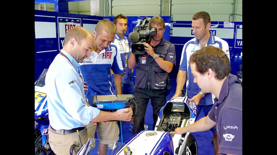 Valentino Rossi checks out the new Gyroscopic OnBoard camera in Sachsenring