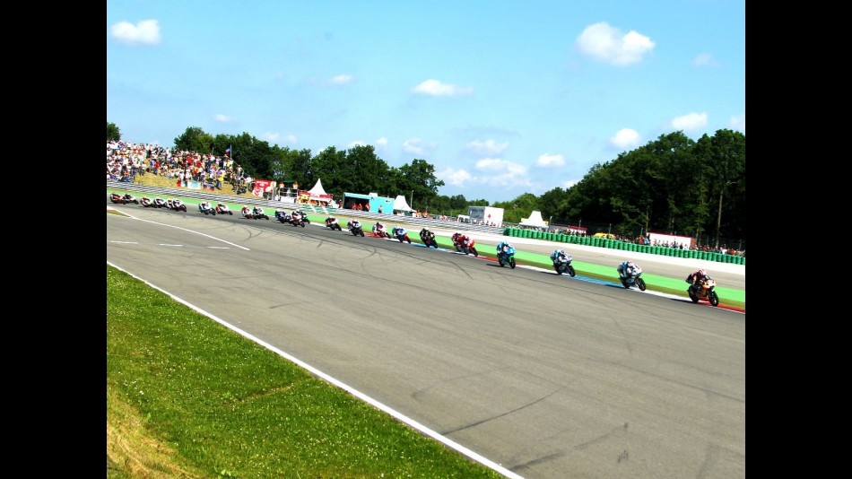 125cc group in action at Assen
