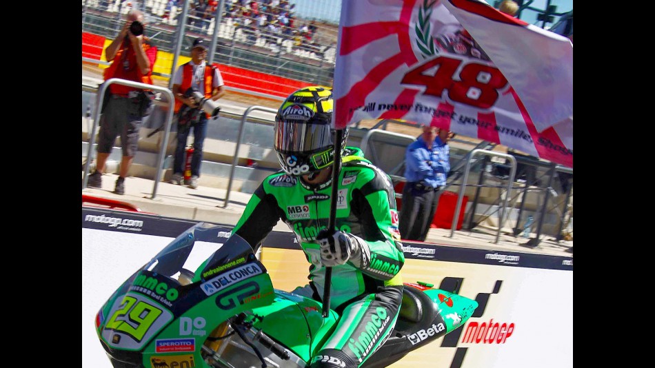 Andrea Iannone tributes to Shoya Tomizawa