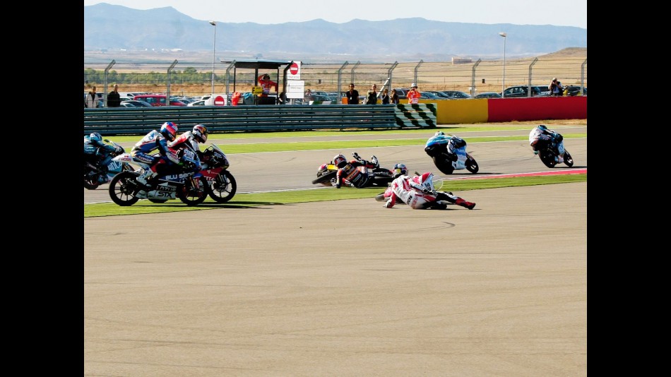 Marquez and Krummenacher crash during the 125cc race at Motorland Aragón