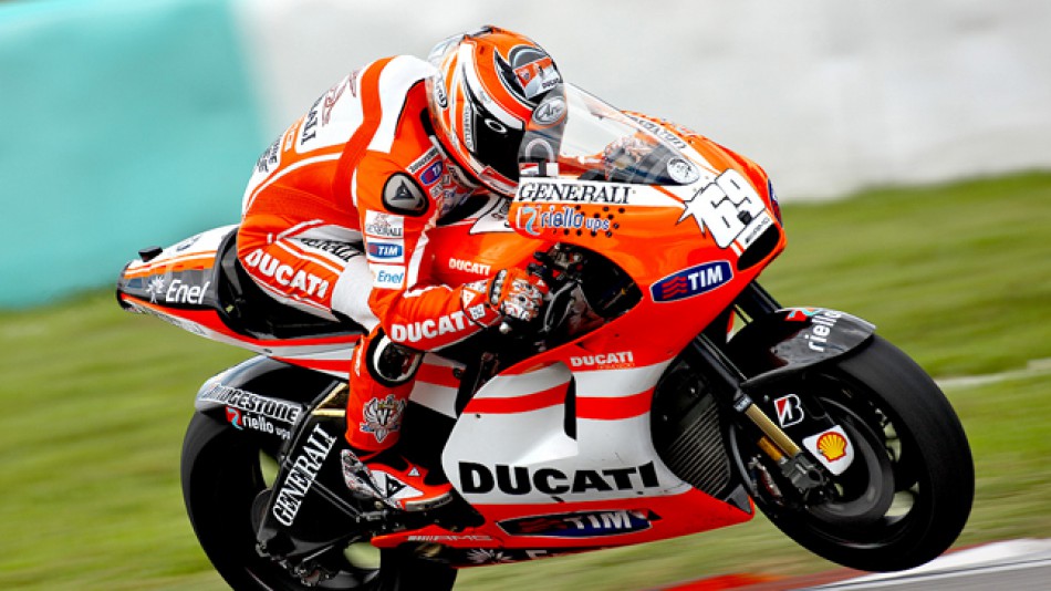 Nicky Hayden in action at the Sepang test