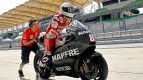 Héctor Barberá in the pit at the Sepang test
