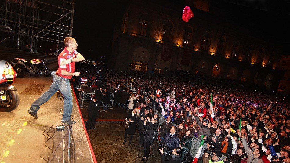 valentino rossi ducati 2011. valentino rossi ducati