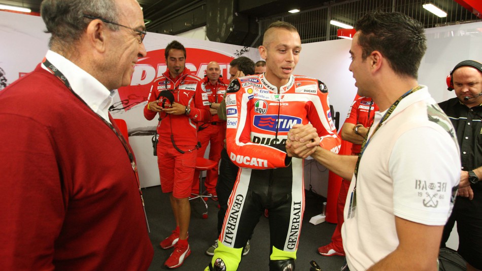 Carmelo Ezpeleta, Valentino Rossi, Xavi Hernandez, Catalunya Circuit © Copyright Valentí Enrich – Diario Sport