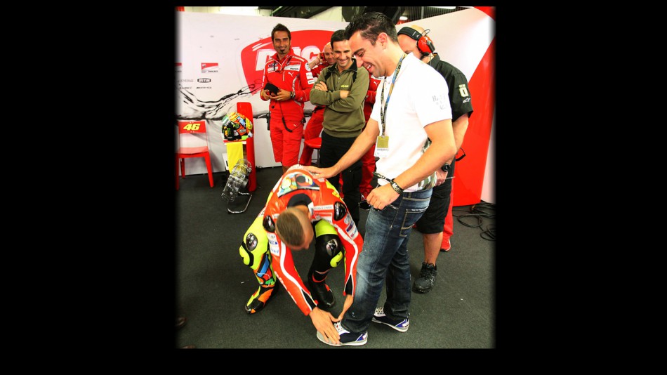 Valentino Rossi, Xavi Hernandez, Catalunya Circuit © Copyright Valentí Enrich – Diario Sport