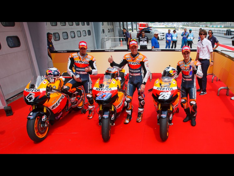 04andreadovizioso,26danipedrosa,27caseystoner,motogp_slideshow.jpg