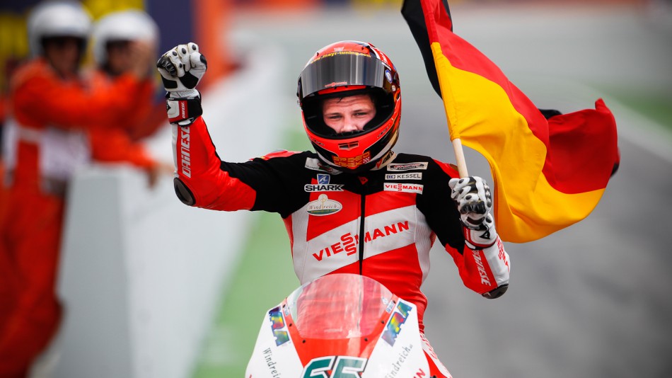 65stefanbradl_flag_slideshow_169.jpg