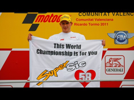 Stefan-Bradl-Viessmann-Kiefer-Racing-Valencia-RAC-530200
