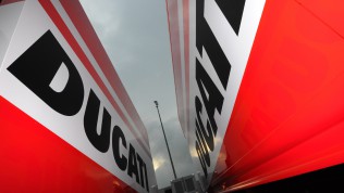 #photos_htmlcaption_9 Ducati Team