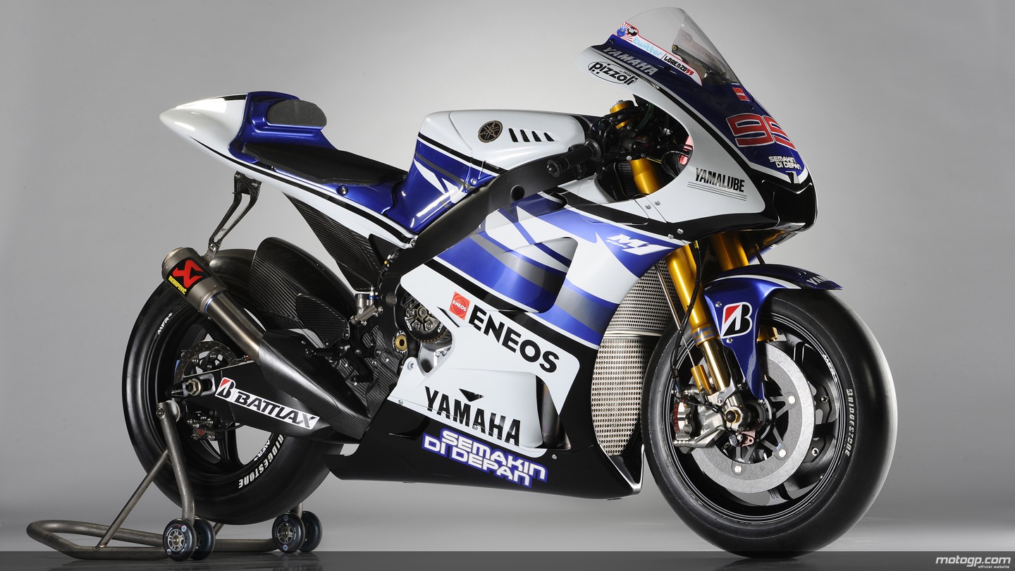 http://photos.motogp.com/2012/03/22/yamaha-yzr-m1_06_original.jpg