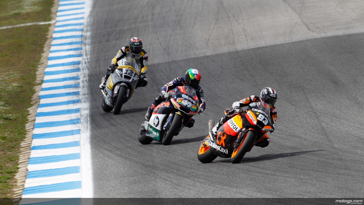 http://photos.motogp.com/2012/05/06/12thomasluthi,40polespargaro,93marcmarquez,moto2_0_original.jpg