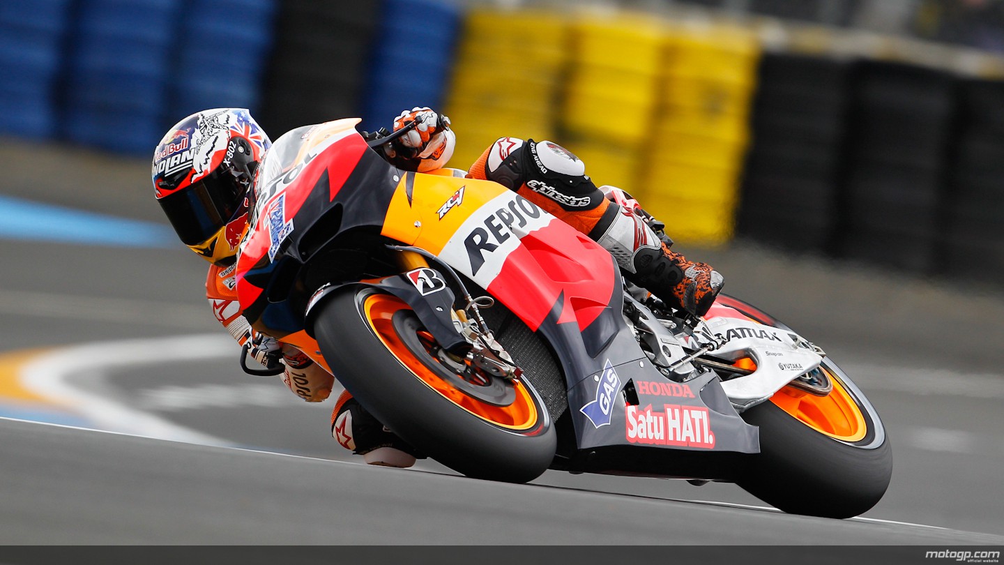 http://photos.motogp.com/2012/05/18/01caseystoner,motogp-2_original.jpg