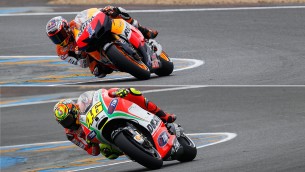 Compare riding styles in slow motion: Turn 13 & 14 